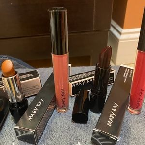 Lipstick & Lid Gloss